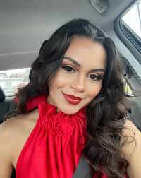 <em>Lucia Martinez G.</em>